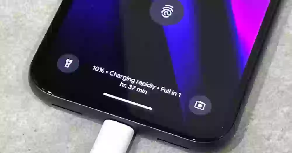 Почему быстрая зарядка в новых смартфонах станет медленнее