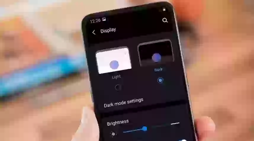 Как включить темную тему на Android и настроить её