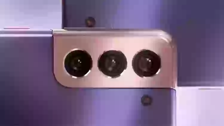 Все Galaxy S21 будут пластиковыми. Почему Samsung так поступает с нами?